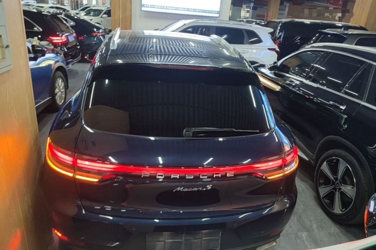 Used Porsche Macan 2018 Macan 2.0T Rear