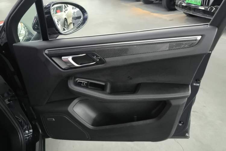 Used Porsche Macan 2018 Macan 2.0T Right Front Door Interior