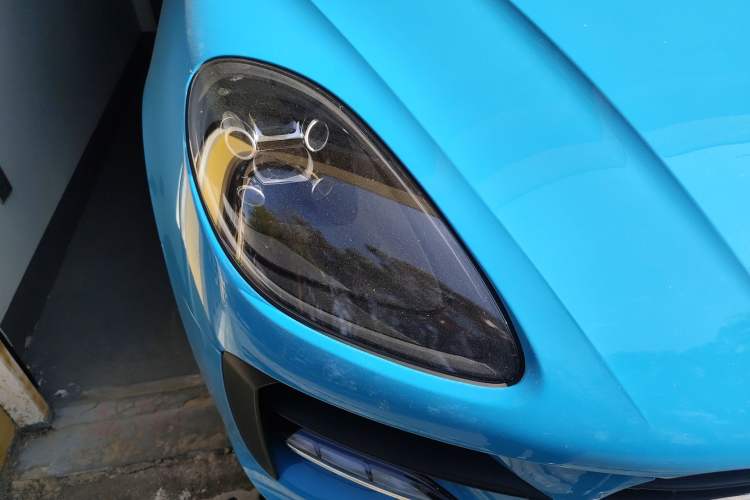 Used Porsche Macan 2018 Macan 2.0T Right Front Headlight