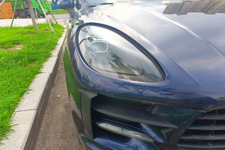 Used Porsche Macan 2018 Macan 2.0T Right Front Headlight