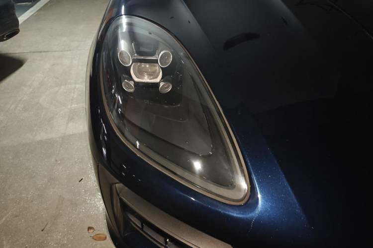 Used Porsche Macan 2018 Macan 2.0T Right Front Headlight