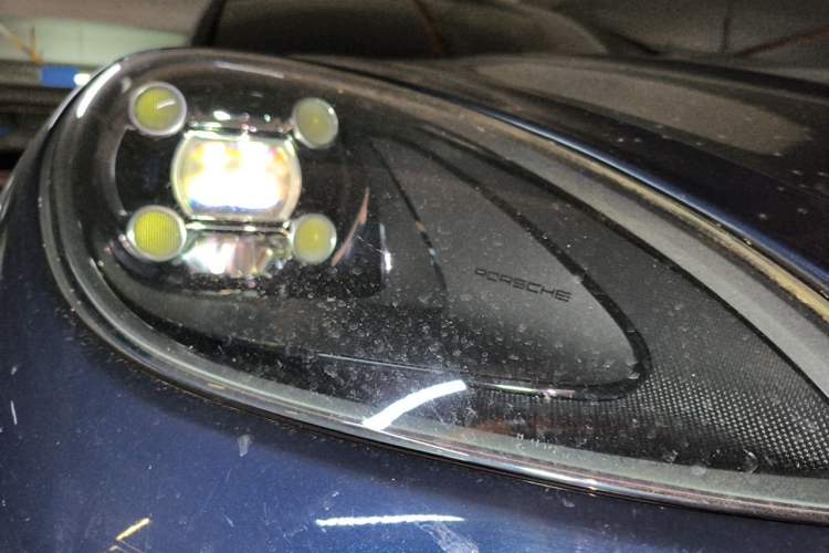 Used Porsche Macan 2018 Macan 2.0T Right Front Headlight