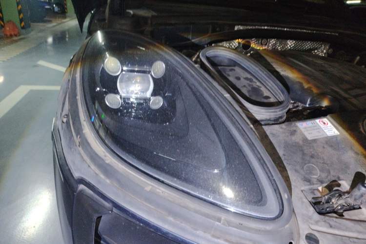 Used Porsche Macan 2018 Macan 2.0T Right Front Headlight