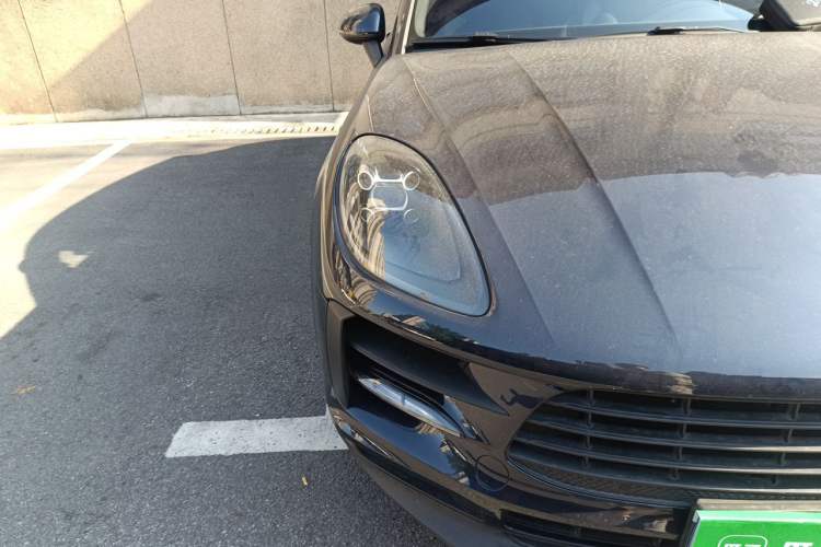 Used Porsche Macan 2018 Macan 2.0T Right Front Headlight
