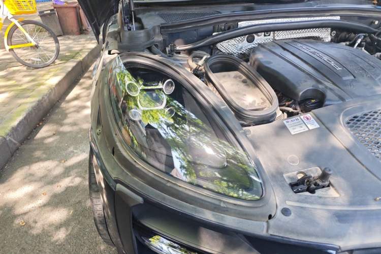 Used Porsche Macan 2018 Macan 2.0T Right Front Headlight