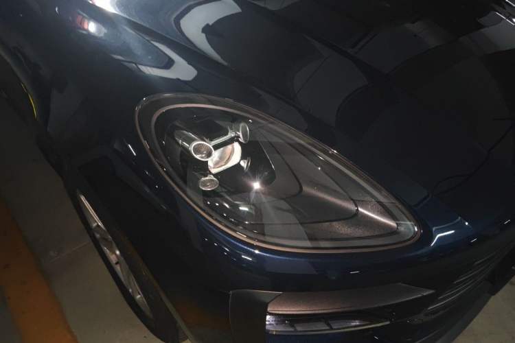 Used Porsche Macan 2018 Macan 2.0T Right Front Headlight