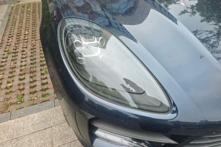 Used Porsche Macan 2018 Macan 2.0T Right Front Headlight