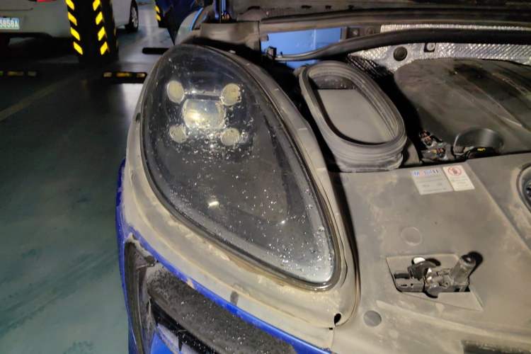 Used Porsche Macan 2018 Macan 2.0T Right Front Headlight