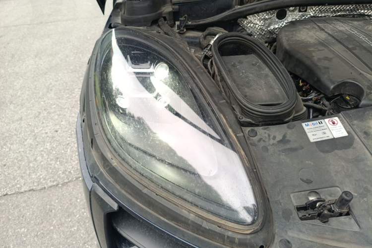 Used Porsche Macan 2018 Macan 2.0T Right Front Headlight