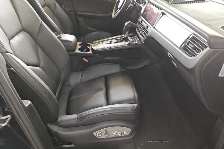 Used Porsche Macan 2018 Macan 2.0T Right Front Seat