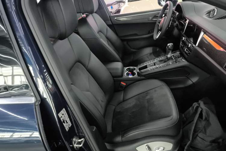 Used Porsche Macan 2018 Macan 2.0T Right Front Seat