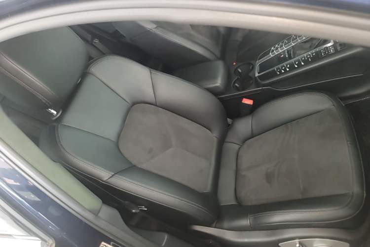 Used Porsche Macan 2018 Macan 2.0T Right Front Seat