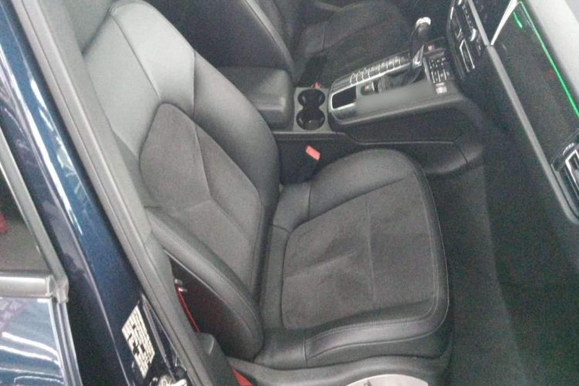Used Porsche Macan 2018 Macan 2.0T Right Front Seat