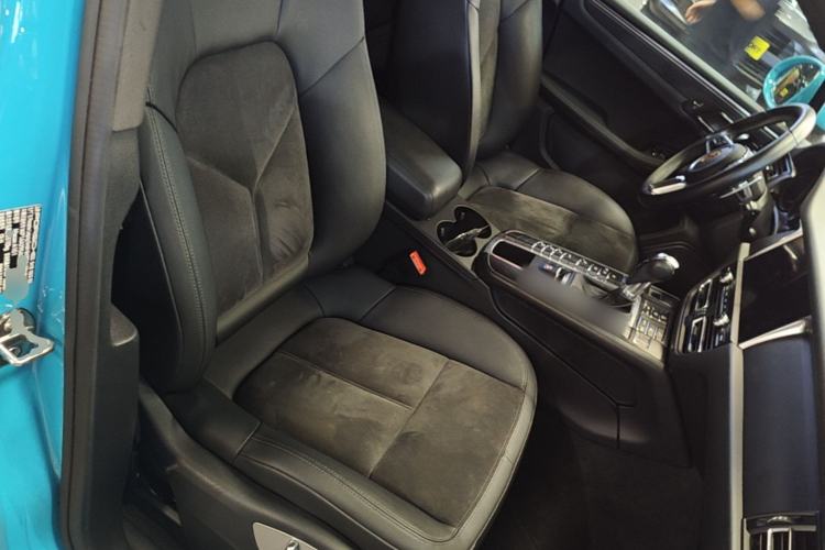 Used Porsche Macan 2018 Macan 2.0T Right Front Seat