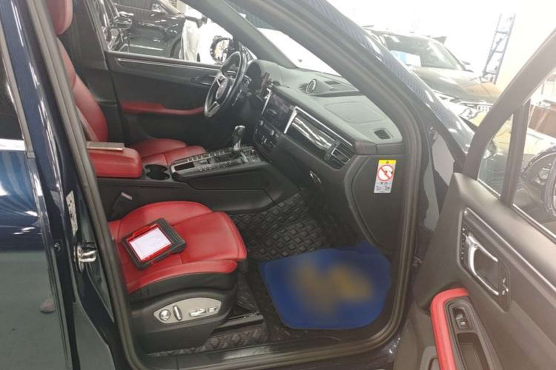 Used Porsche Macan 2018 Macan 2.0T Right Front Seat