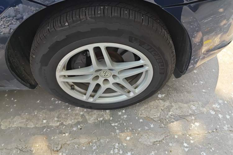Used Porsche Macan 2018 Macan 2.0T Right Front Wheel Hub