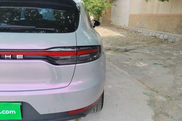 Used Porsche Macan 2018 Macan 2.0T Right Rear Taillight