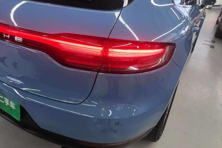 Used Porsche Macan 2018 Macan 2.0T Right Rear Taillight