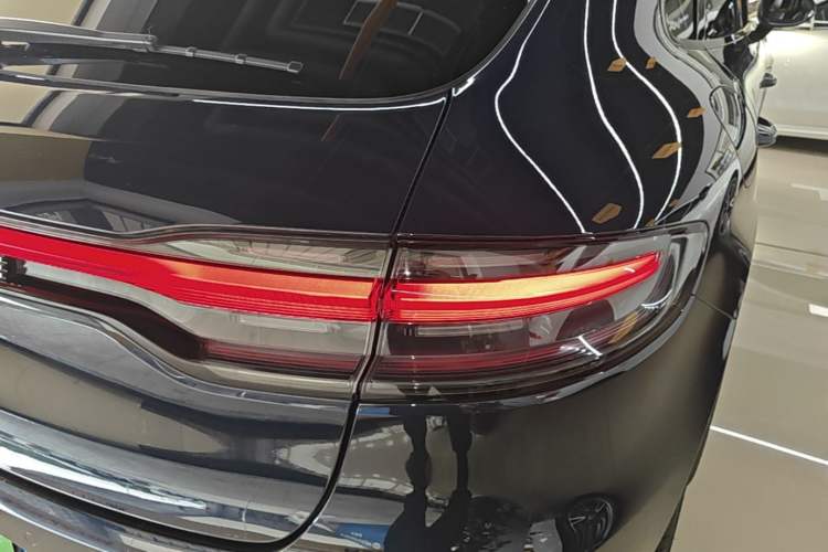 Used Porsche Macan 2018 Macan 2.0T Right Rear Taillight