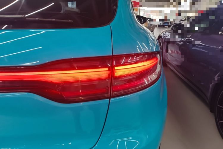 Used Porsche Macan 2018 Macan 2.0T Right Rear Taillight
