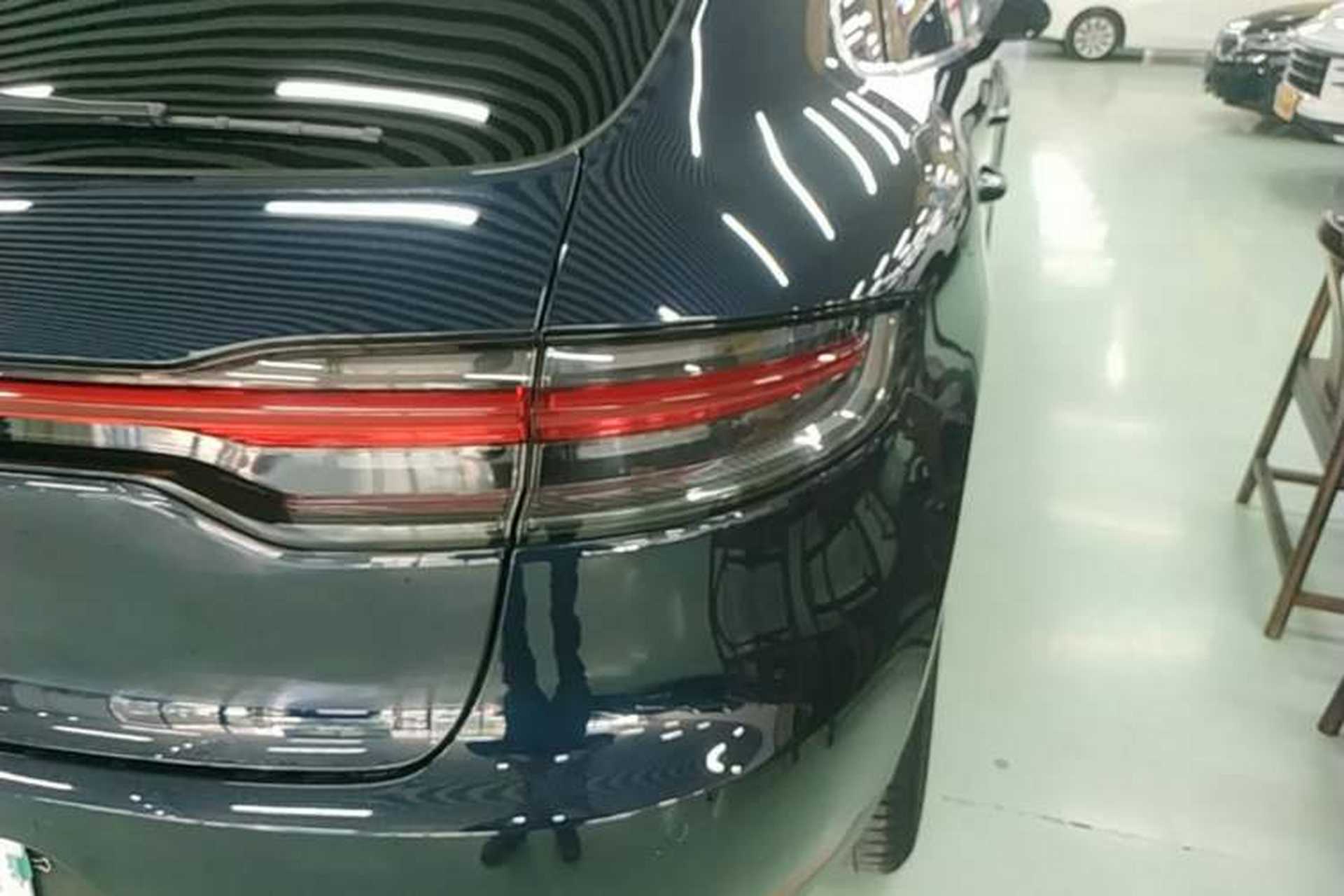 Used Porsche Macan 2018 Macan 2.0T Right Rear Taillight