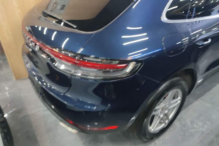 Used Porsche Macan 2018 Macan 2.0T Right Rear Taillight