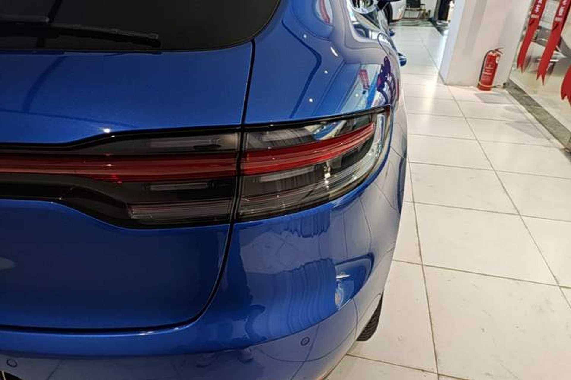 Used Porsche Macan 2018 Macan 2.0T Right Rear Taillight