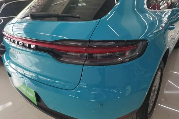 Used Porsche Macan 2018 Macan 2.0T Right Rear Taillight