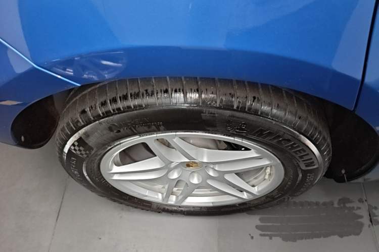 Used Porsche Macan 2018 Macan 2.0T Right Rear Wheel Hub