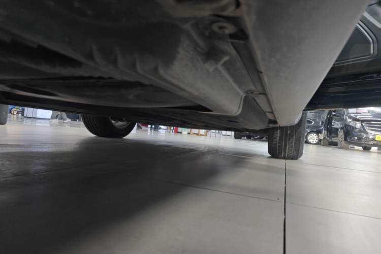 Used Porsche Macan 2018 Macan 2.0T Right Side Sill