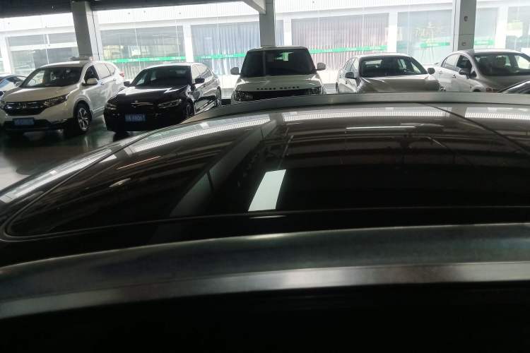 Used Porsche Macan 2018 Macan 2.0T Roof