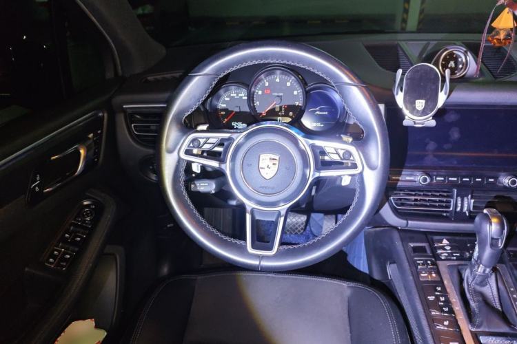 Used Porsche Macan 2018 Macan 2.0T Steering Wheel