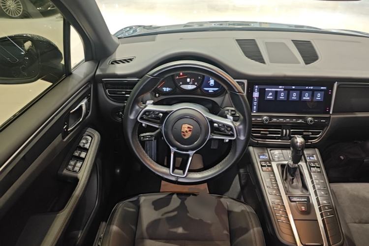 Used Porsche Macan 2018 Macan 2.0T Steering Wheel