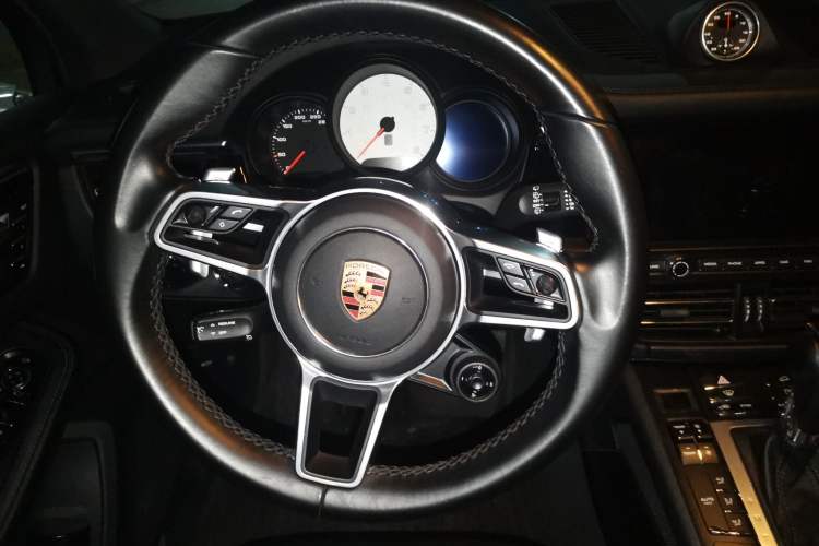 Used Porsche Macan 2018 Macan S 3.0T Steering Wheel