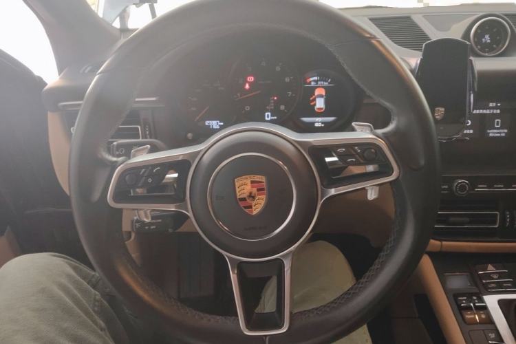 Used Porsche Macan 2018 Macan 2.0T Steering Wheel
