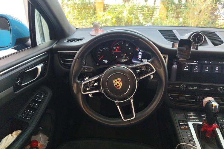 Used Porsche Macan 2018 Macan 2.0T Steering Wheel