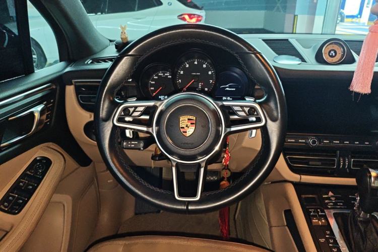 Used Porsche Macan 2018 Macan 2.0T Steering Wheel