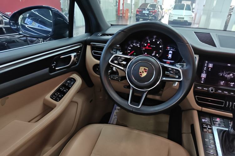 Used Porsche Macan 2018 Macan 2.0T Steering Wheel