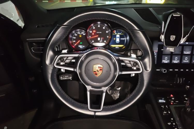 Used Porsche Macan 2018 Macan 2.0T Steering Wheel