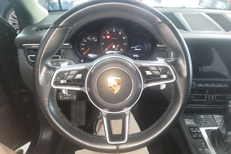 Used Porsche Macan 2018 Macan 2.0T Steering Wheel