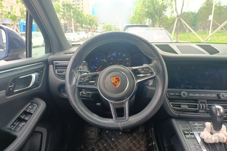 Used Porsche Macan 2018 Macan 2.0T Steering Wheel