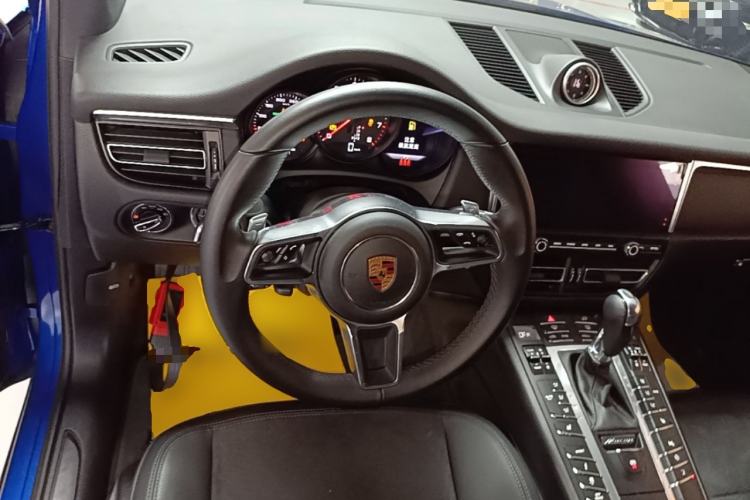 Used Porsche Macan 2018 Macan 2.0T Steering Wheel