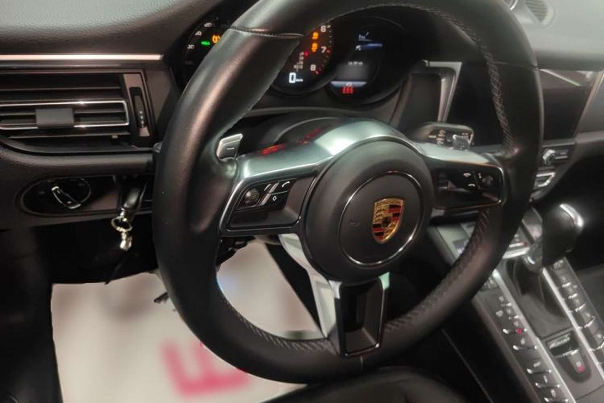 Used Porsche Macan 2018 Macan 2.0T Steering Wheel