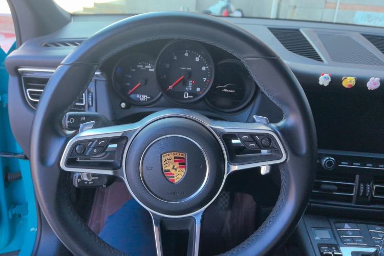Used Porsche Macan 2018 Macan 2.0T Steering Wheel