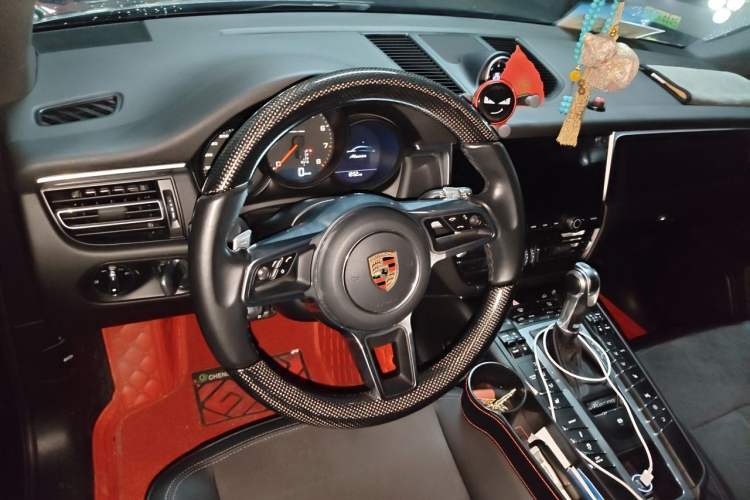 Used Porsche Macan 2018 Macan 2.0T Steering Wheel