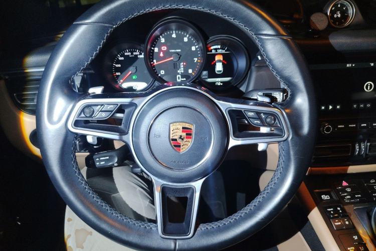 Used Porsche Macan 2018 Macan 2.0T Steering Wheel