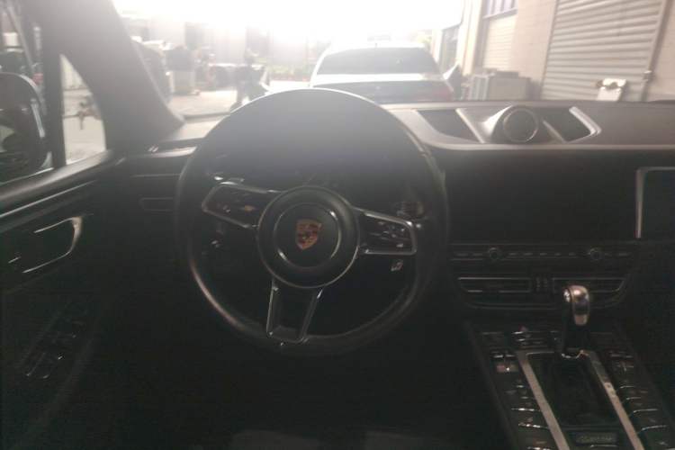 Used Porsche Macan 2018 Macan 2.0T Steering Wheel