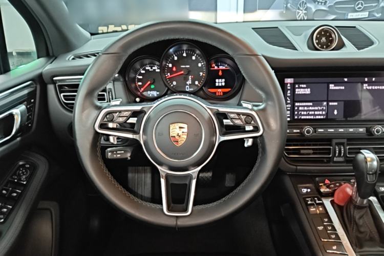 Used Porsche Macan 2018 Macan 2.0T Steering Wheel