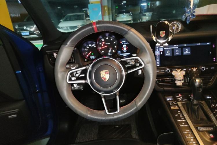 Used Porsche Macan 2018 Macan 2.0T Steering Wheel