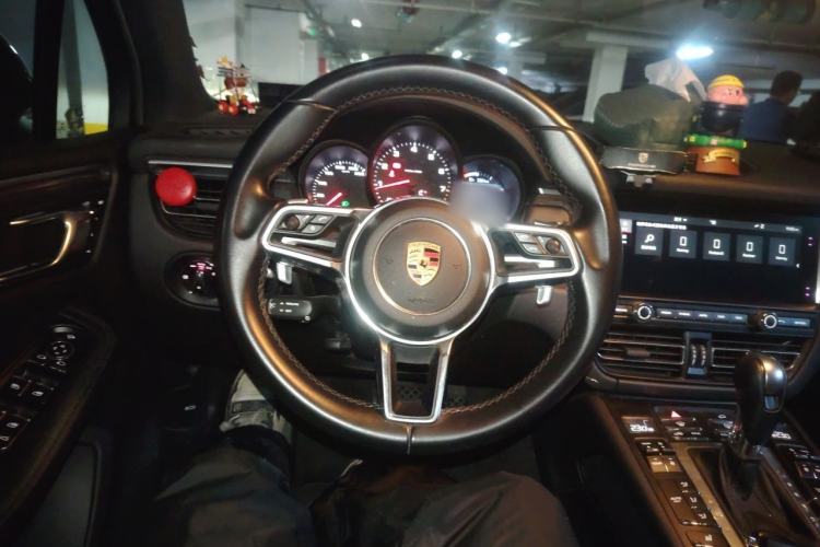 Used Porsche Macan 2018 Macan 2.0T Steering Wheel